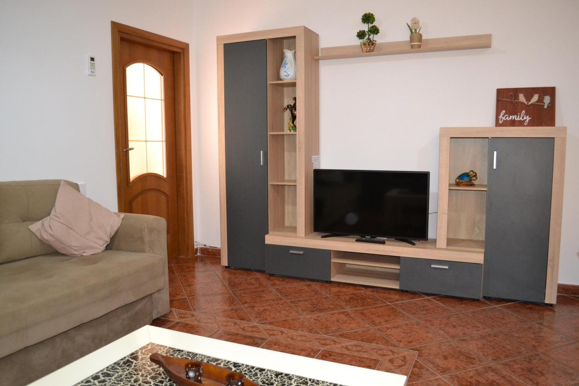 Central 5 Bedrooms Apartment Partial Seaview Vlore Exterior photo